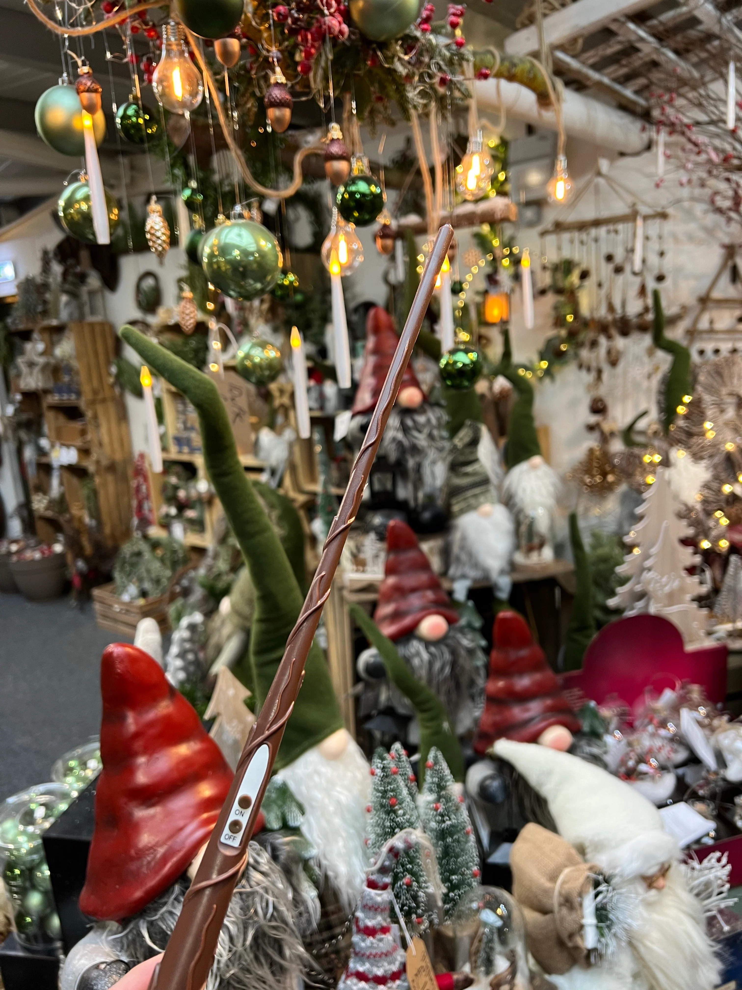 NOMA - Magical Floating Candles with Wand Remote Control - 15cm - Pack of 10 - Image 5